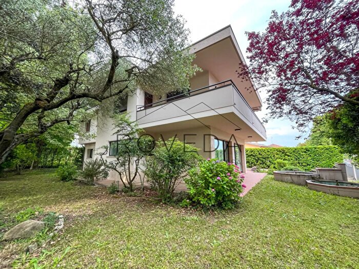 Casa con 6 locali in vendita in Via Risorgimento, Quinto Di Treviso