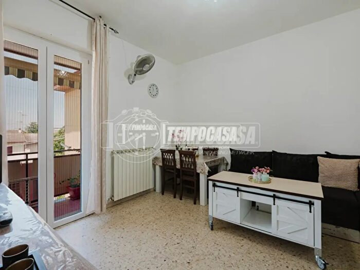 Appartamento quadrilocale in vendita in Via Cantelli, Galliera