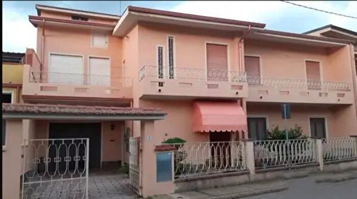 Appartamento con 6 locali in vendita in Via Fonte Vecchia, Ghilarza