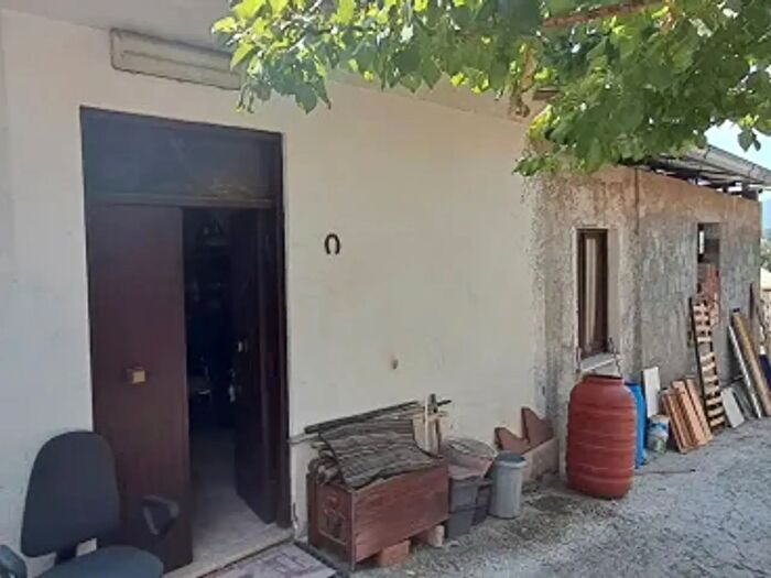 Casa trilocale in vendita in Via Colle Cottorino, Frosinone