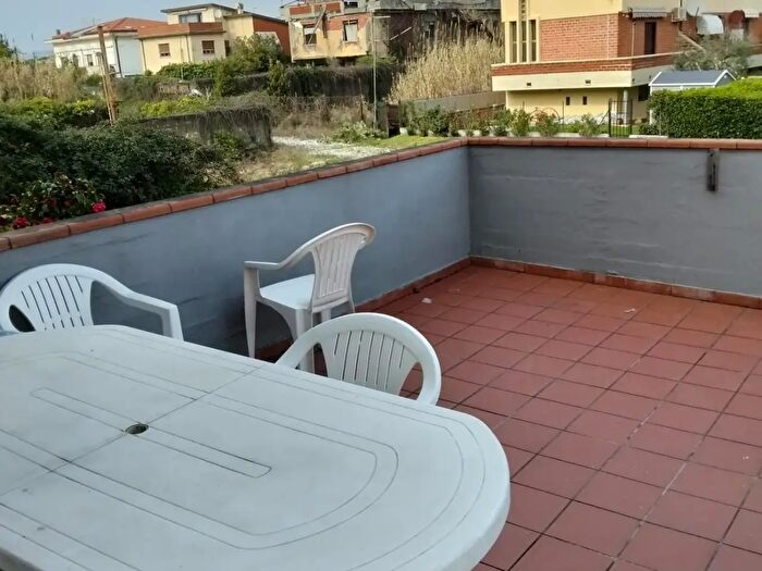 Appartamento quadrilocale in vendita in Carrara