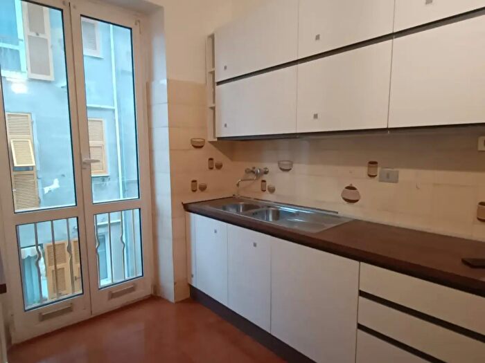 Appartamento con 5 locali in vendita in Via Girolamo da Santo Stefano, Genova