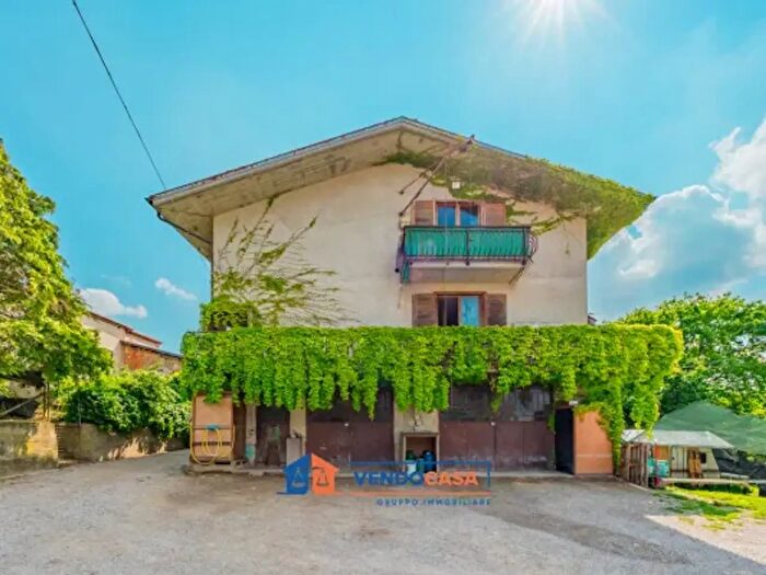 Casa con 6 locali in vendita in Borgata San Bartolomeo, Clavesana