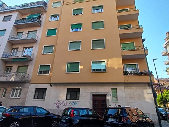 Appartamento trilocale in affitto in Via Gian Domenico Cassini, Crocetta, Torino