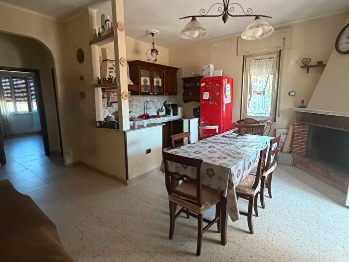 Casa trilocale in vendita in Viale S Materno, Castel Volturno