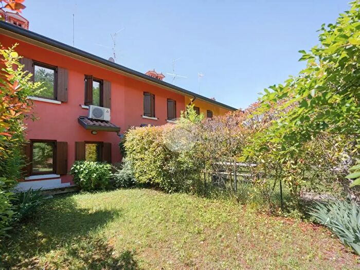 Casa quadrilocale in vendita in Via Don Bosco, Affi
