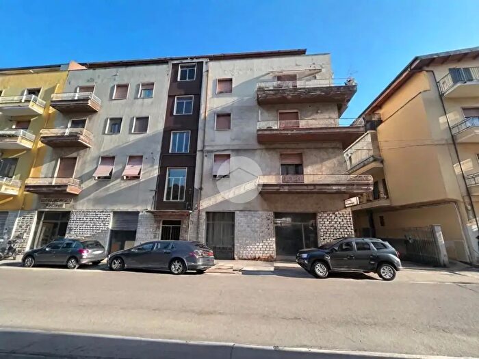 Appartamento con 6 locali in vendita in Via Silvio Spaventa, Pescara