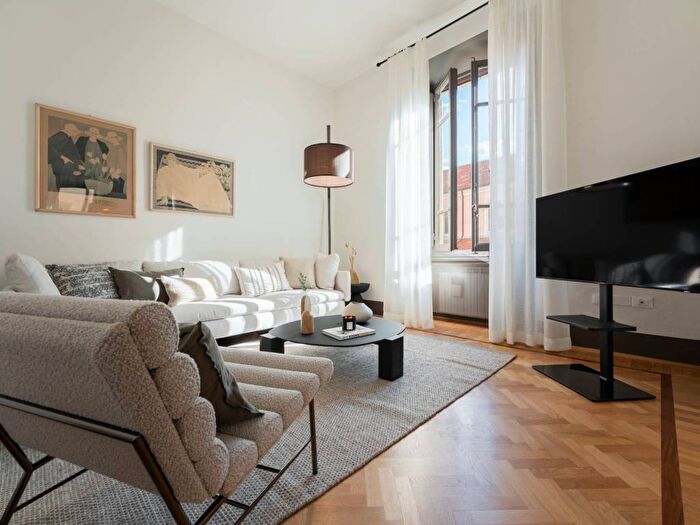 Appartamento quadrilocale in affitto in Via della Scala, Borgo Ognissanti Il Prato, Firenze