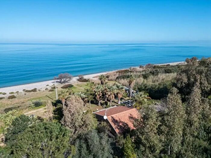 Casa con 6 locali in vendita in Contrada Buzza, Caronia