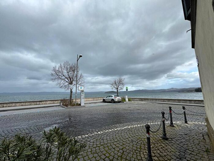 Appartamento bilocale in affitto in Viale Guglielmo Marconi, Marta