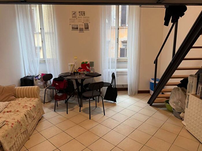 Appartamento monolocale in affitto in Via Rasella, Barberini, Roma