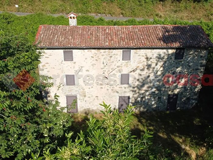 Casa quadrilocale in vendita in Località Fraia Snc, Barga