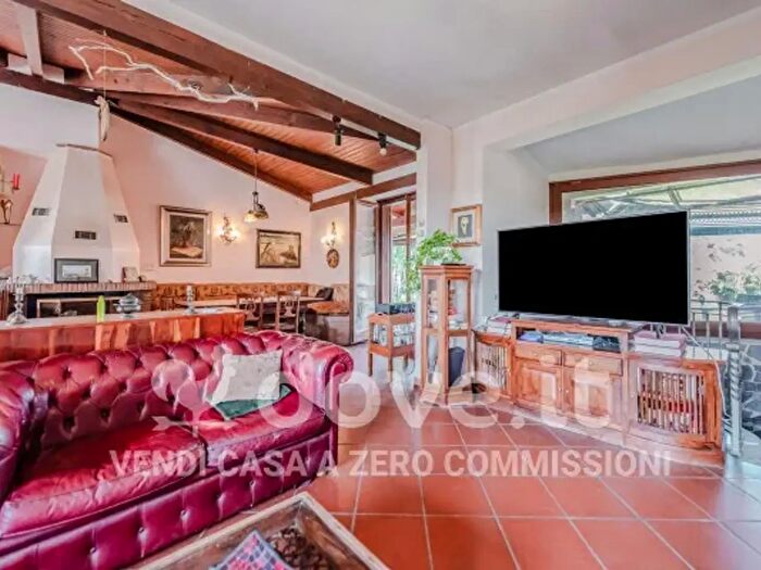 Casa con 6 locali in vendita in Via Grotta dellOlmo, Giugliano In Campania