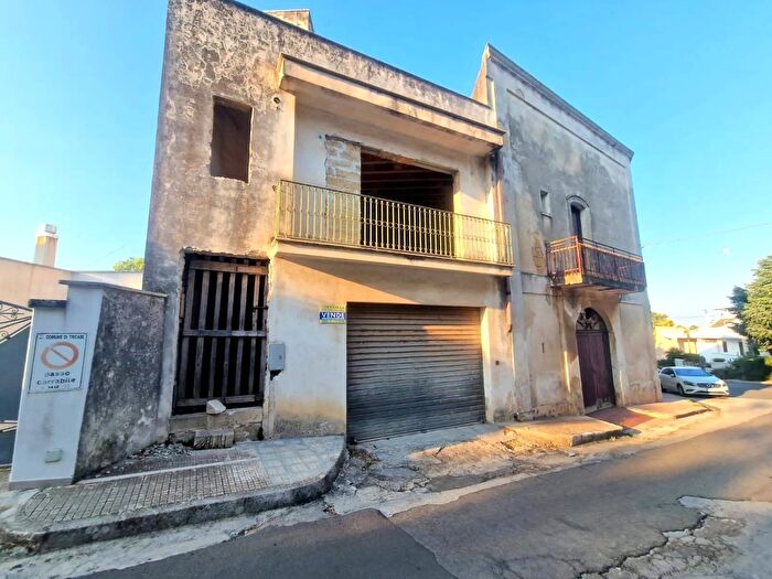 Appartamento con 5 locali in vendita in Via Annibale, Tricase