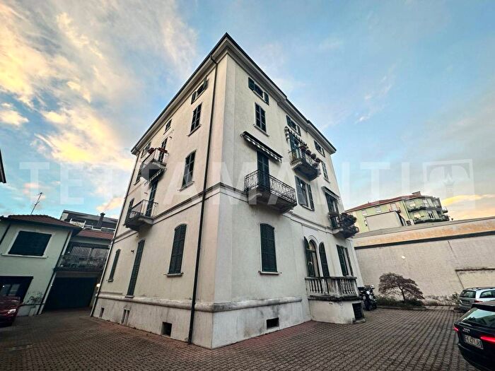 Casa bilocale in affitto in Via Morazzone, Borghi, Como