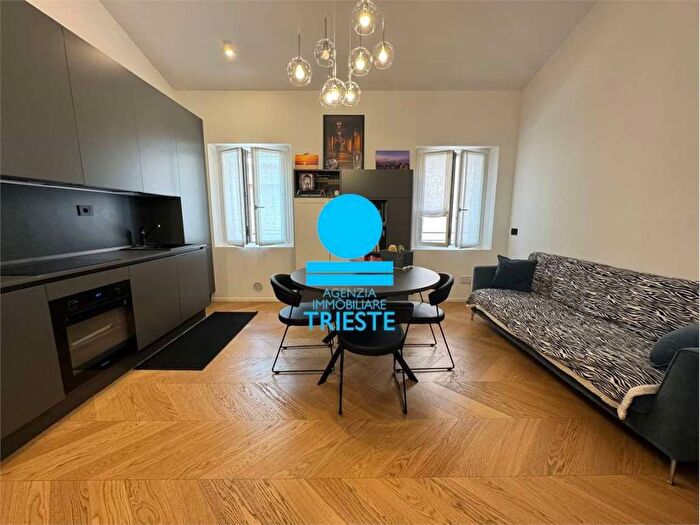 Appartamento trilocale in affitto in Centro Storico, Pesaro