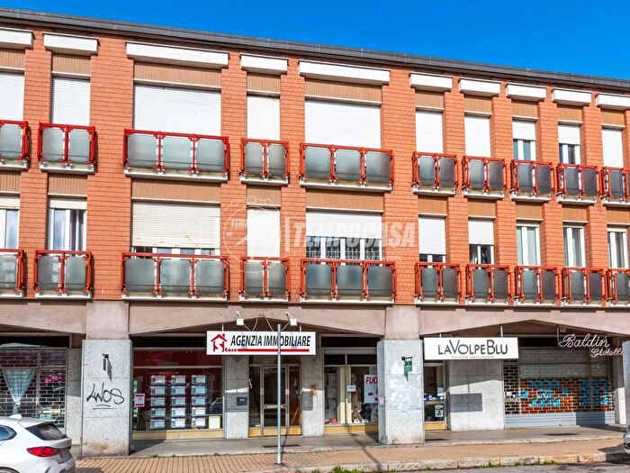 Appartamento trilocale in vendita in Via Roma C, San Mauro Torinese