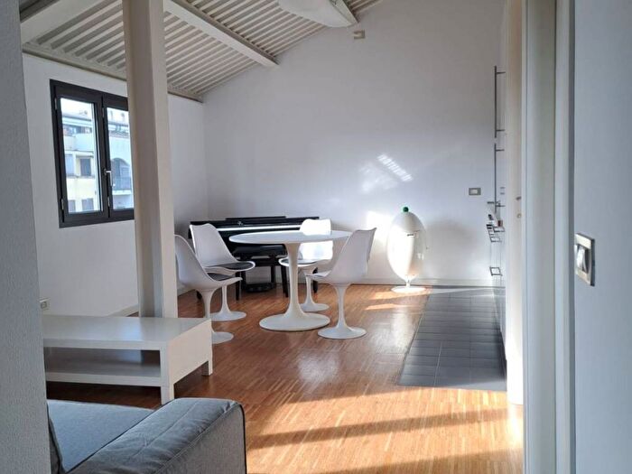 Appartamento bilocale in affitto in Via Pietro Colletta, Porta Romana Medaglie dOro, Milano