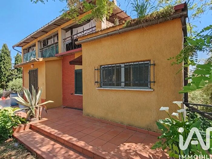 Casa quadrilocale in vendita in Viale dei Monti, Montegranaro