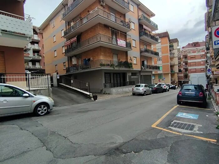 Appartamento quadrilocale in vendita in Via IV Novembre, Ariccia