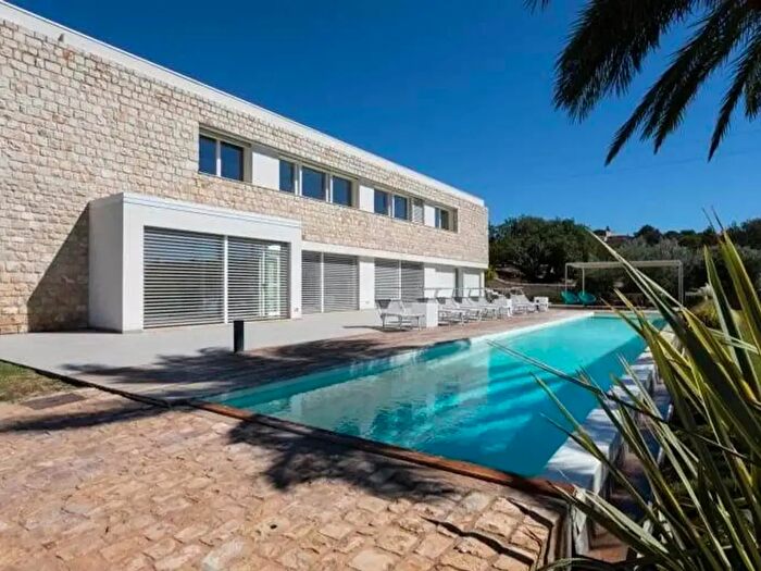 Casa con 5 locali in vendita in Scicli
