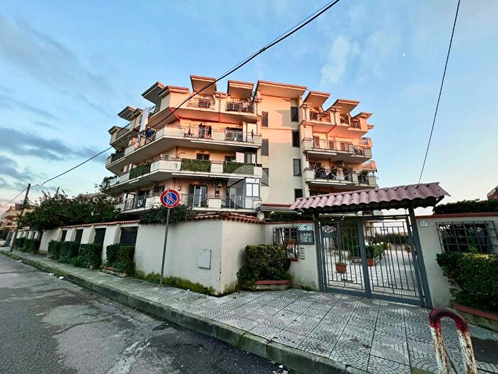 Appartamento trilocale in vendita in Via Piave, Acerra