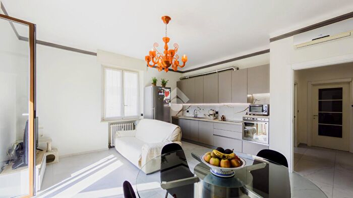 Appartamento quadrilocale in vendita in Viale Umbria, Milano