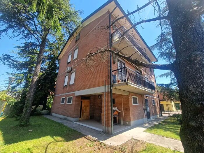 Appartamento con 11 locali in vendita in Massimo d'Azeglio, Reggio Emilia