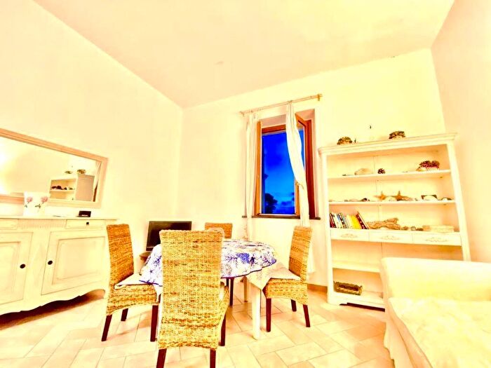 Appartamento trilocale in affitto in Quercianella, Livorno