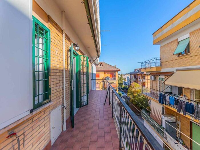 Appartamento trilocale in affitto in Via delle Lillà, Alessandrino Torre Spaccata, Roma