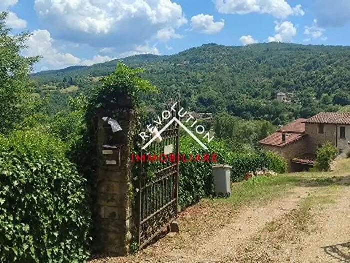 Casa con 13 locali in vendita in San Leo Bastia, Citta' Di Castello