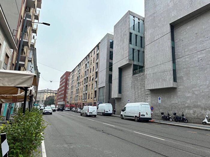 Appartamento quadrilocale in affitto in Viale Bligny, Bocconi, Milano