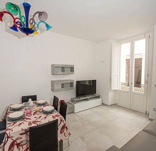 Appartamento trilocale in affitto in Vico Del Tufo, Centro Storico, Lecce