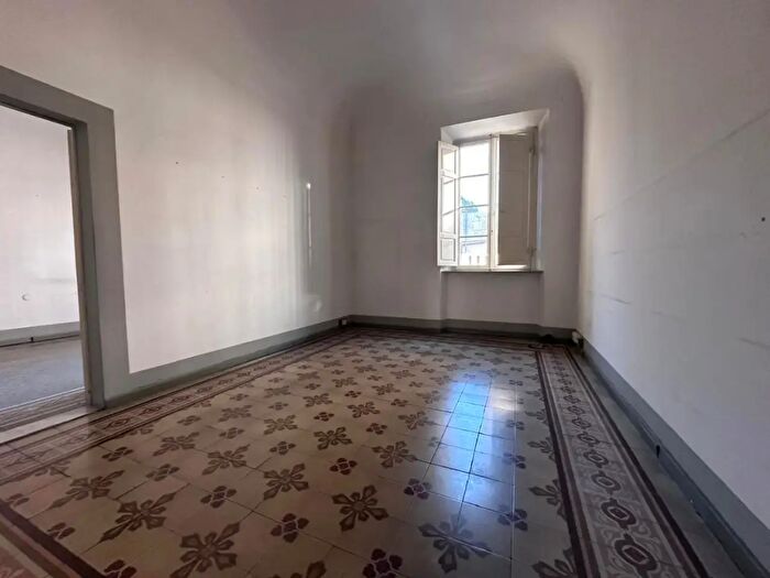 Appartamento con 6 locali in vendita in Pisa