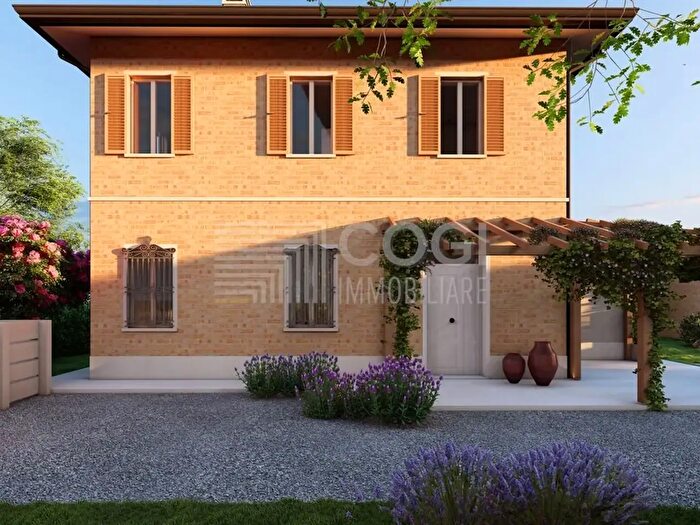 Casa quadrilocale in vendita in Via Provinciale Maiano, Fusignano