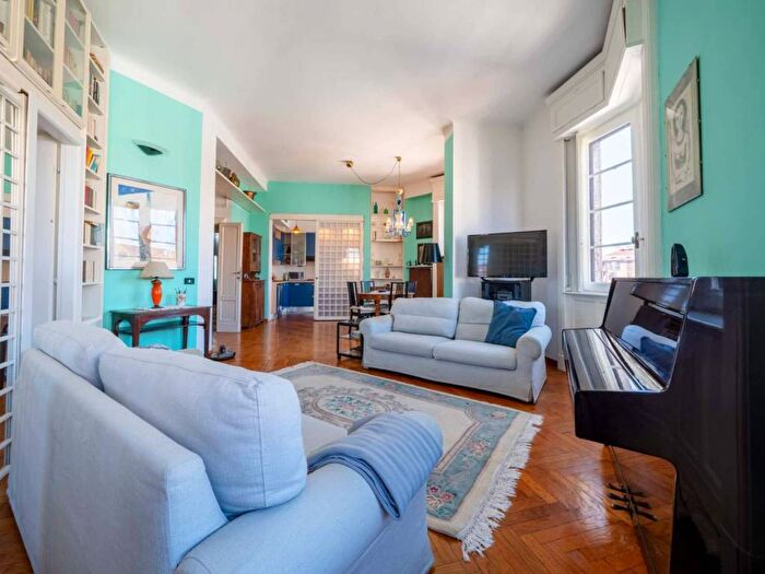 Appartamento trilocale in affitto in Via Evangelista Torricelli, Ascanio Sforza, Milano