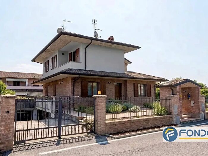 Casa con 7 locali in vendita in Via Gorini, Palazzolo Sull'Oglio