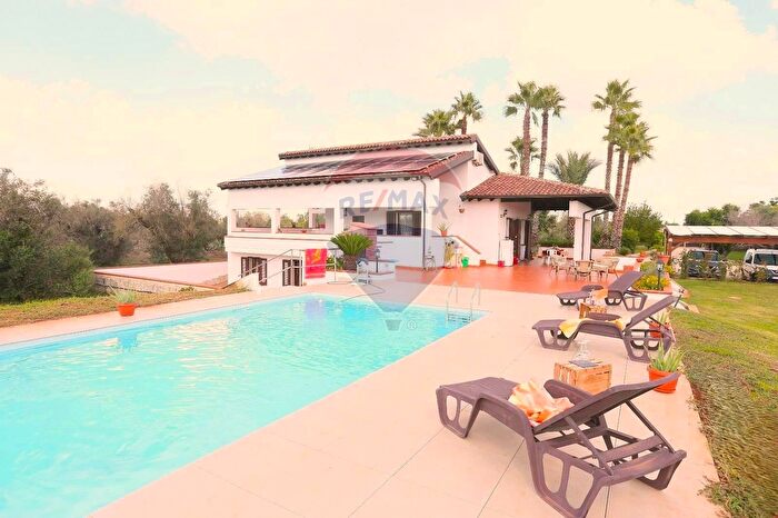 Casa con 6 locali in vendita in Tuglie