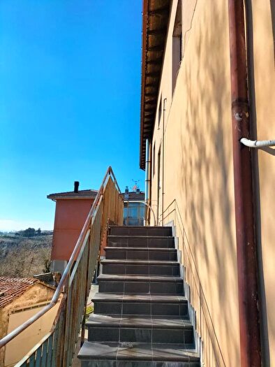 Appartamento con 13 locali in vendita in Via Bruscoli Firenzuola, Firenzuola