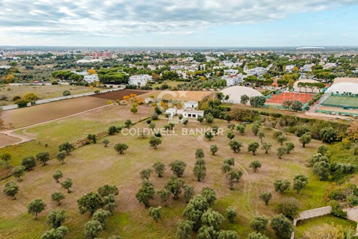 Casa con 6 locali in vendita in Contrada Vassallo Sn, Bari