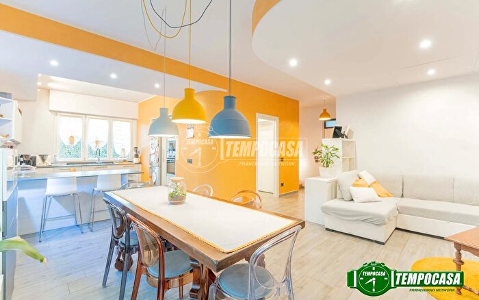 Appartamento trilocale in vendita in Via Ugo Foscolo, Boffalora Sopra Ticino