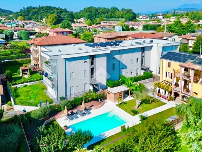Appartamento trilocale in vendita in Via Adolfo Consolini, Costermano sul Garda