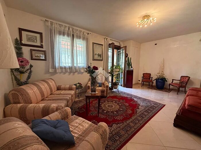 Appartamento trilocale in vendita in Viale Mosca, Cesenatico