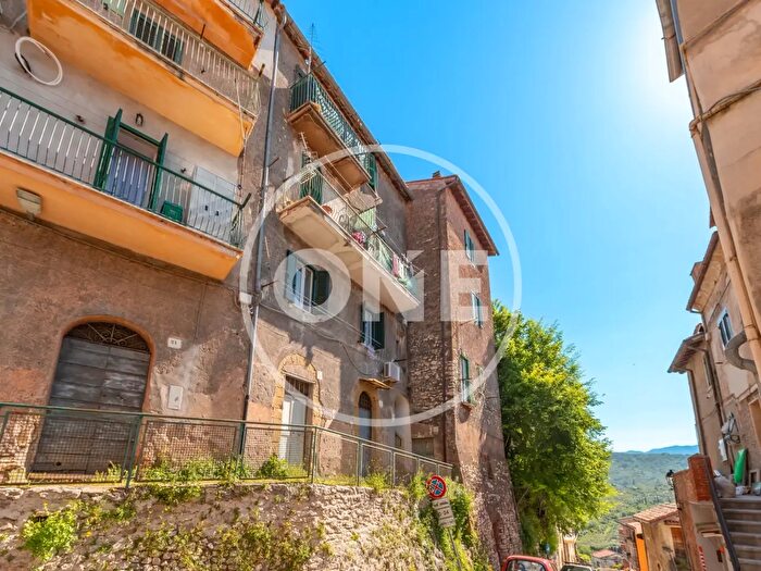 Appartamento quadrilocale in vendita in Via Discesa Empolitana, Castel Madama