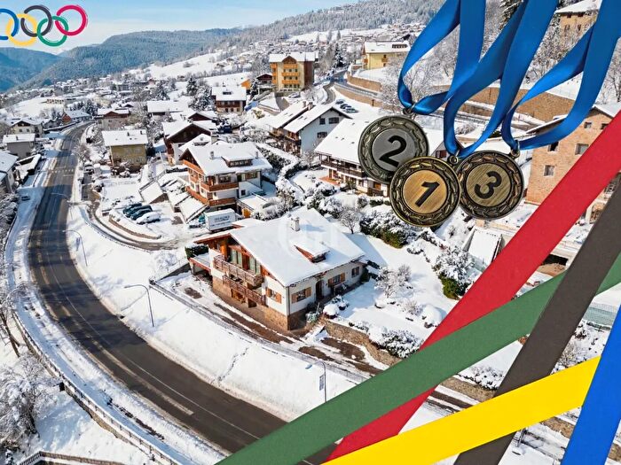 Casa con 8 locali in vendita in Via Trento, Cavalese