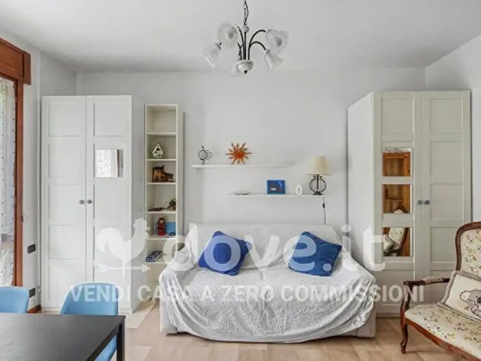 Appartamento monolocale in vendita in Via Francesco Crispi, Varese