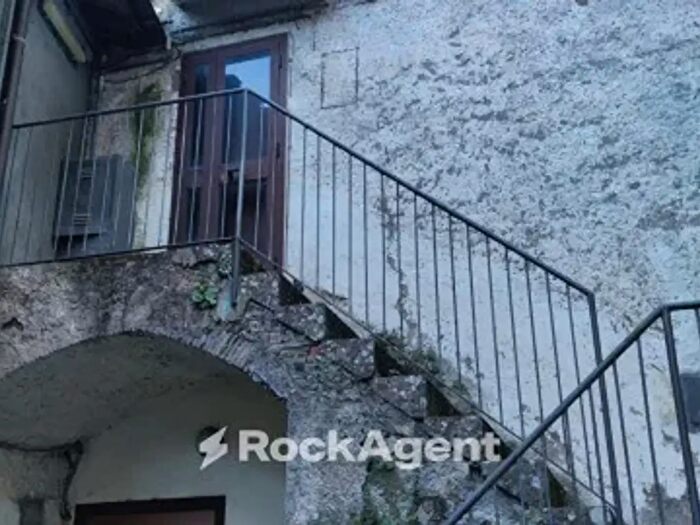 Appartamento bilocale in vendita in Via dei Granari, Vallerano