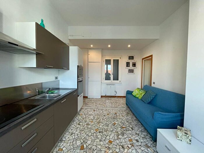 Appartamento bilocale in affitto in Corso Genova, Milano