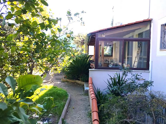 Casa quadrilocale in vendita in Via di Macchia Saponara, Roma