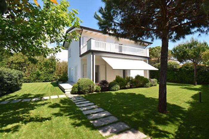 Casa con 6 locali in vendita in Via Marco Polo a, Forte Dei Marmi